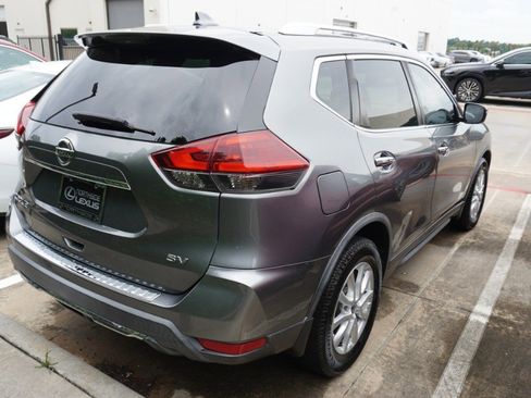 Used 2018 Nissan Rogue SV FWD image 6