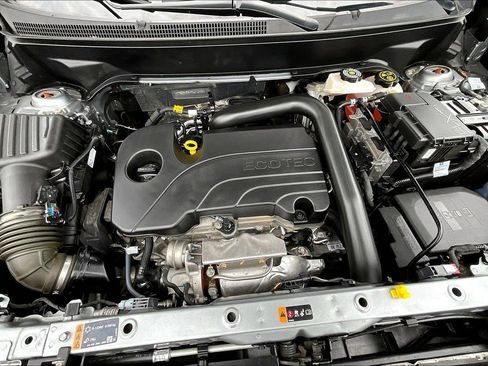 Used 2023 Chevrolet Equinox LT w/ Driver Convenience Package image 29