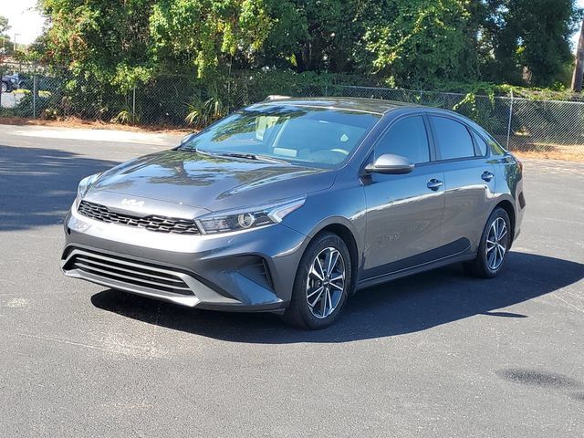 Used 2023 Kia Forte LXS FWD image 3