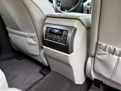 Used 2016 Lexus GX 460 w/ Premium Package AWD/4WD image 25
