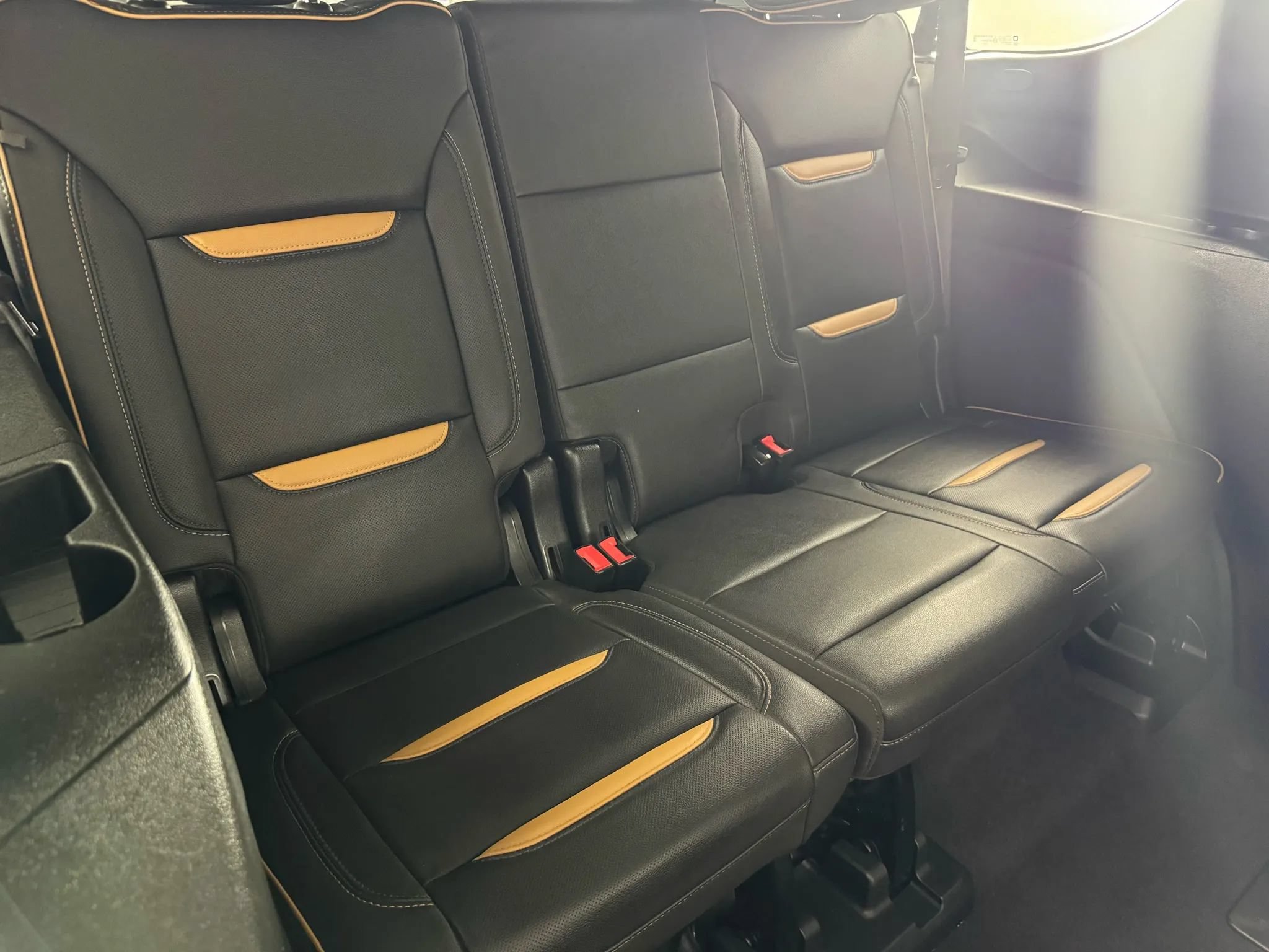 Used 2022 GMC Yukon AT4 AWD/4WD image 42