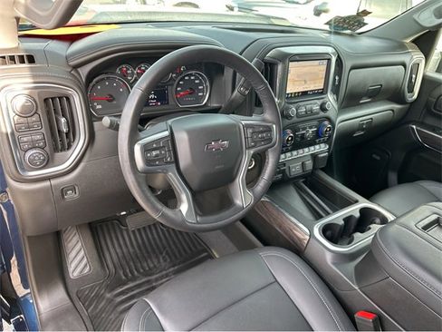 Certified 2022 Chevrolet Silverado 2500 LTZ w/ LTZ Plus Package image 25