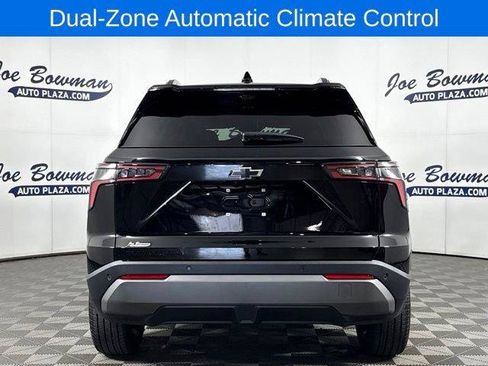 New 2026 Chevrolet Equinox LT w/ Convenience Package II AWD/4WD image 8