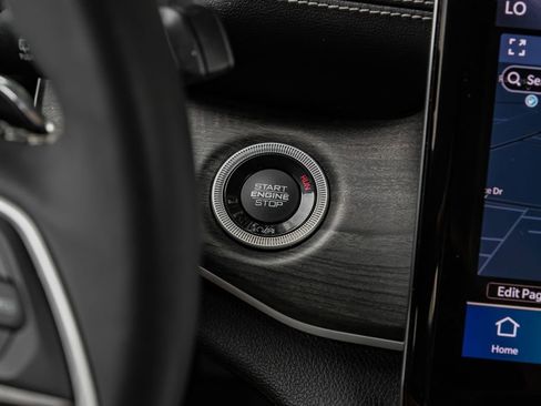 Used 2023 Jeep Grand Cherokee L Limited image 30