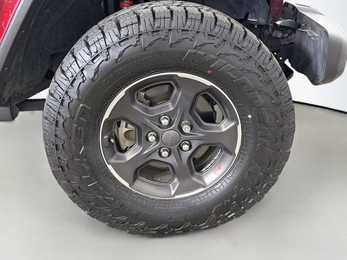 Used 2021 Jeep Gladiator Rubicon AWD/4WD image 27