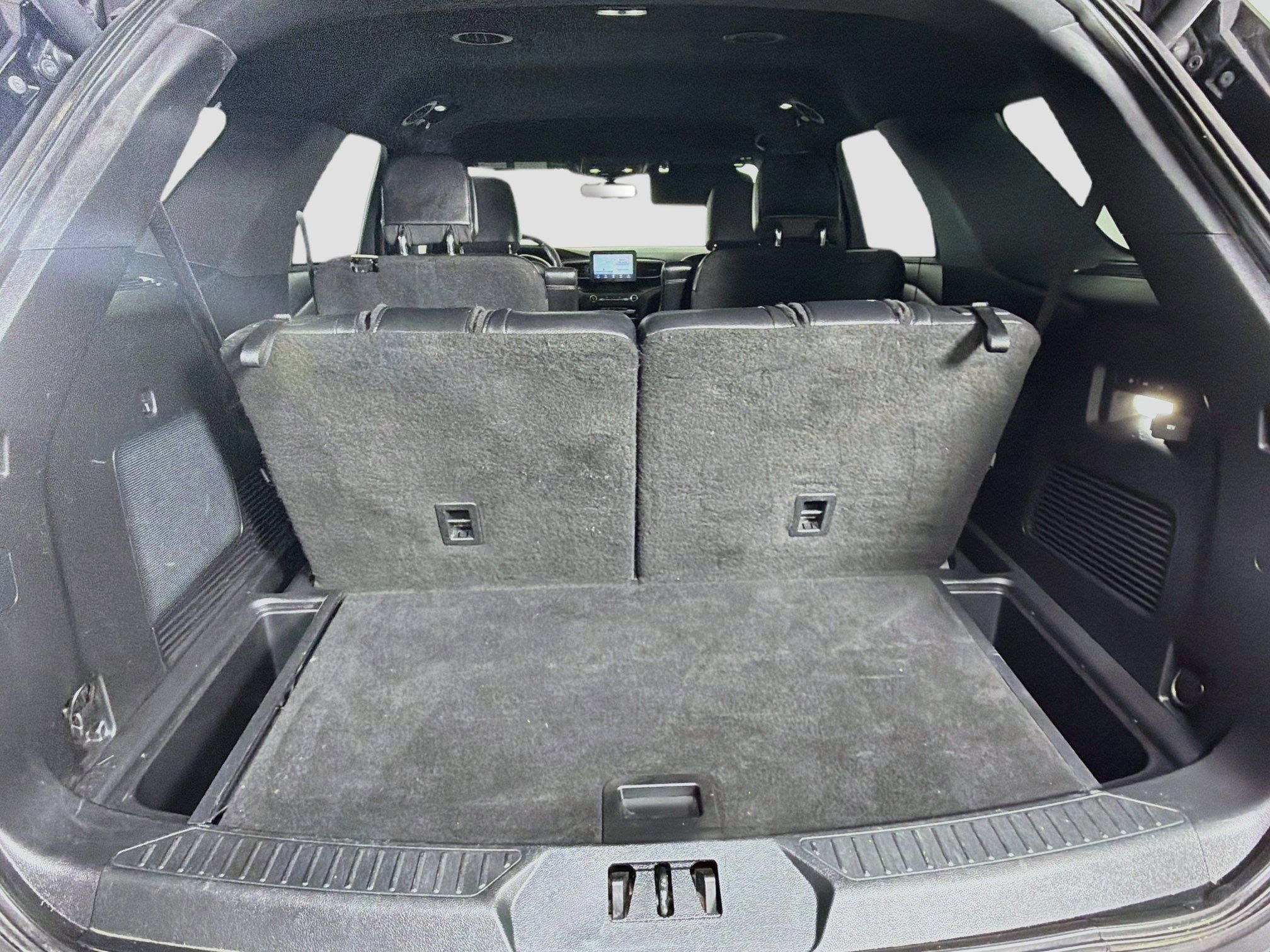 Used 2020 Ford Explorer Limited RWD image 29