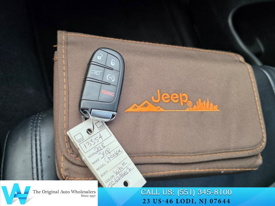 Used 2018 Jeep Grand Cherokee Limited AWD/4WD image 24