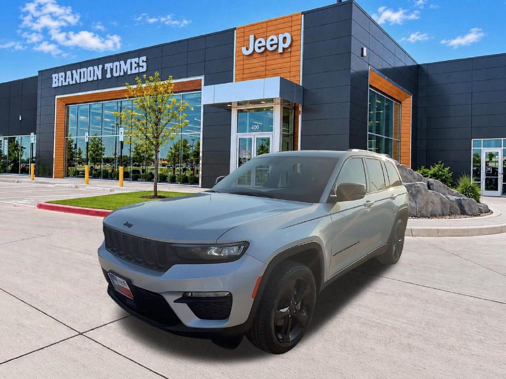 Used 2025 Jeep Grand Cherokee Limited w/ Black Appearance Package RWD image 2