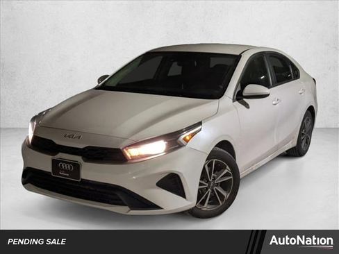 Used 2022 Kia Forte LXS image 1