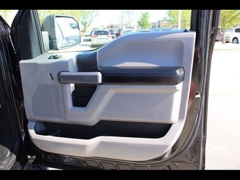 Used 2015 Ford F150 XLT w/ Equipment Group 301A Mid AWD/4WD image 19