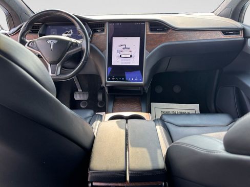 Used 2018 Tesla Model X 75D AWD/4WD image 14