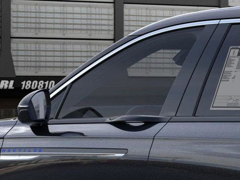 New 2026 Lincoln Nautilus Premier image 20