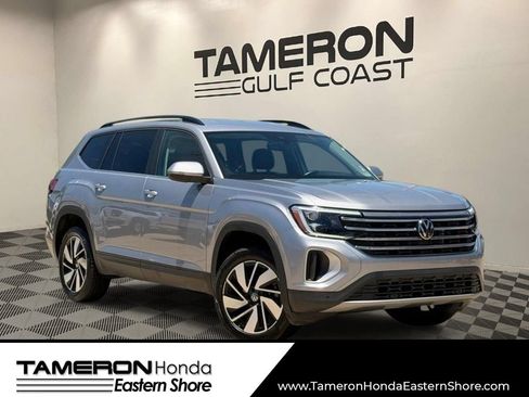 Used 2025 Volkswagen Atlas SE FWD image 1