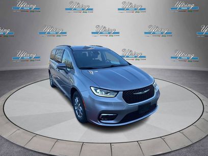 Used 2021 Chrysler Pacifica Touring w/ Cold Weather Group