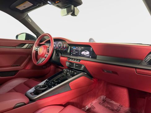Used 2025 Porsche 911 Carrera RWD image 24