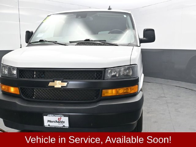 Used 2024 Chevrolet Express 3500 LS RWD image 2