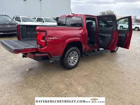 Used 2024 Chevrolet Colorado LT w/ LT Convenience Package II image 31