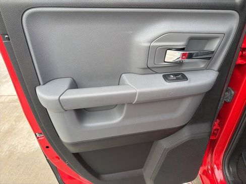 Used 2017 RAM 1500 Classic SLT image 19