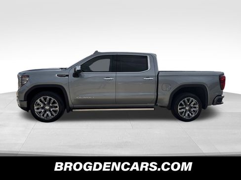 Used 2023 GMC Sierra 1500 Denali w/ Denali Reserve Package AWD/4WD image 3