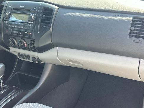 Used 2012 Toyota Tacoma 4x4 Access Cab w/ Convenience Pkg image 19