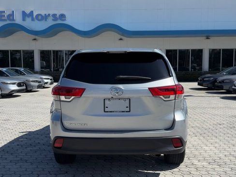 Used 2019 Toyota Highlander LE FWD image 11