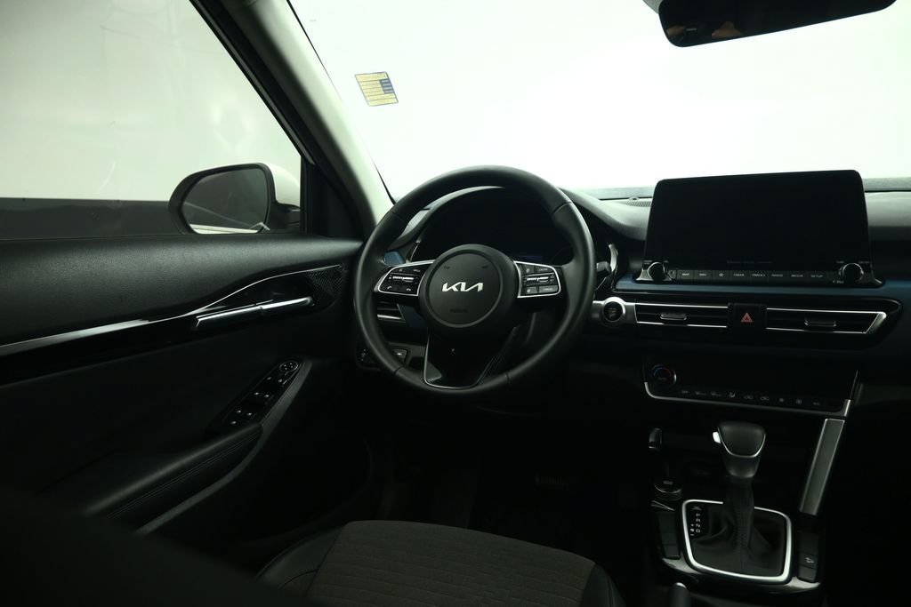Certified 2022 Kia Seltos S FWD image 40