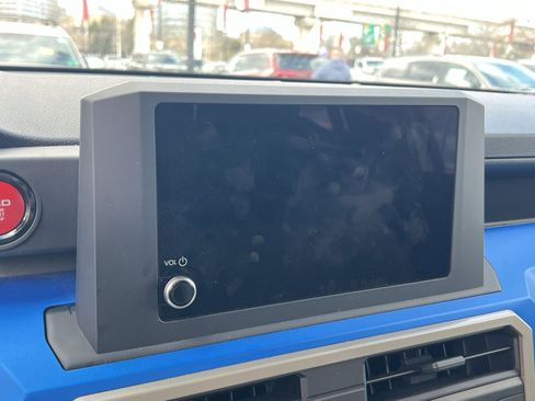 Used 2025 Toyota Tacoma TRD Off-Road image 16