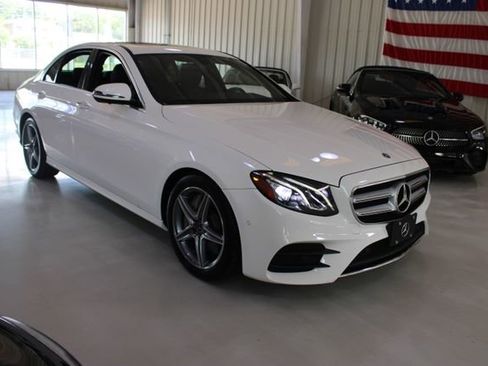 Used 2019 Mercedes-Benz E 300 image 37