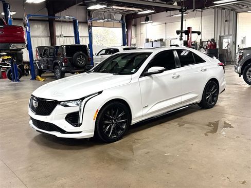 Used 2021 Cadillac CT4 V w/ Technology Package image 4