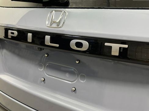 New 2026 Honda Pilot Touring image 8