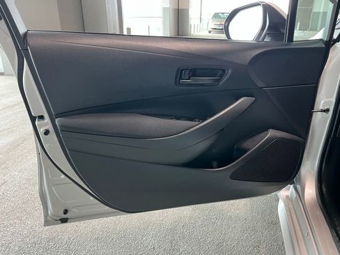 Used 2025 Toyota Corolla LE FWD image 15