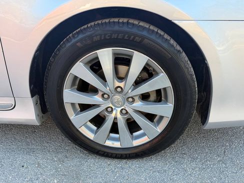 Used 2011 Toyota Avalon Limited FWD image 11