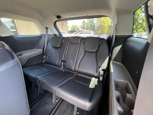 Used 2026 Kia Carnival FWD image 26