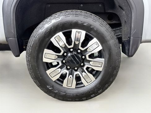 Used 2024 GMC Sierra 2500 Denali w/ Denali Reserve Package AWD/4WD image 30