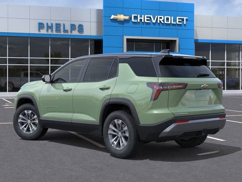 New 2026 Chevrolet Equinox LT w/ Convenience Package II FWD image 3