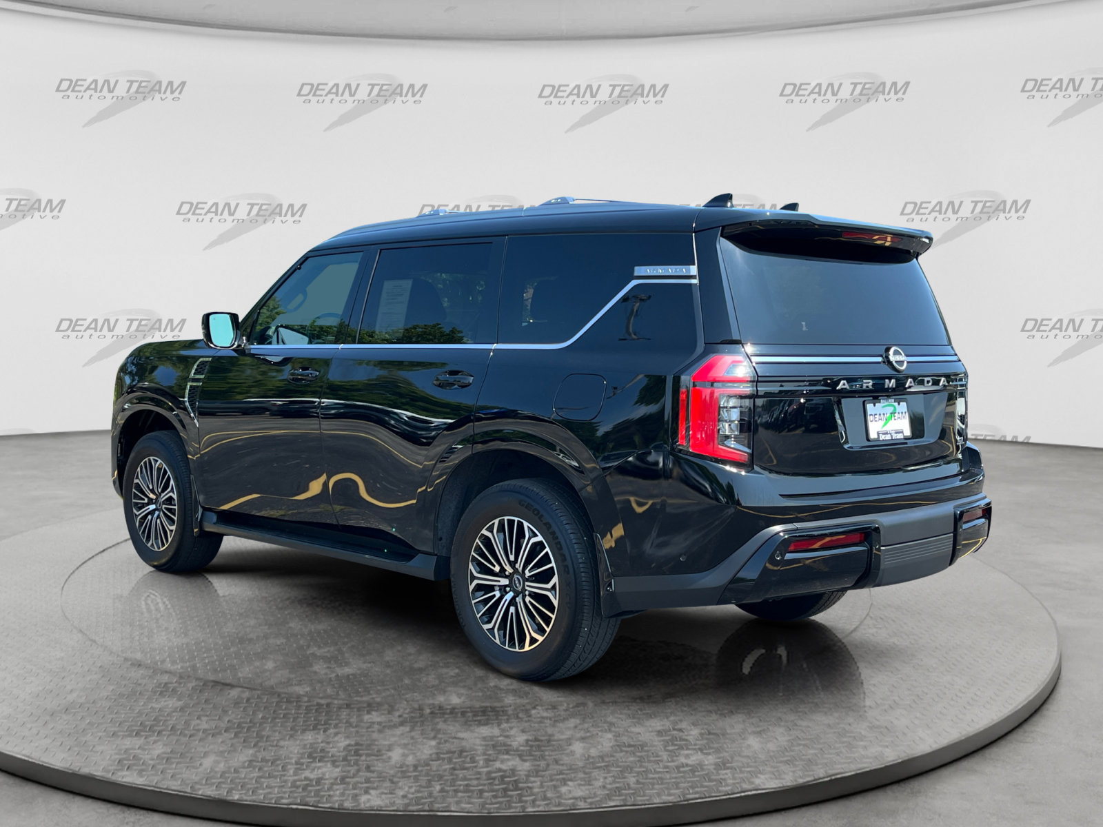 Used 2025 Nissan Armada SL w/ Captain's Chari Seat Package AWD/4WD image 6