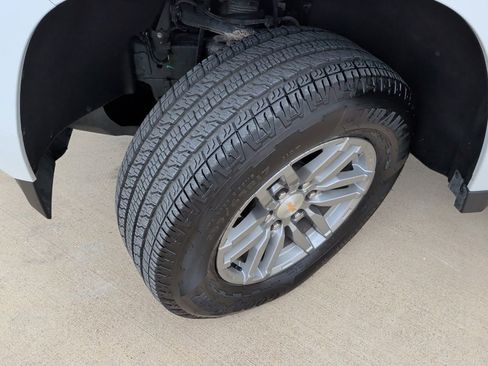 Used 2025 Chevrolet Colorado LT AWD/4WD image 45