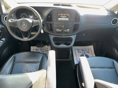 Used 2016 Mercedes-Benz Metris Passenger image 13