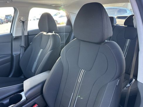 Certified 2025 Hyundai Elantra SEL w/ Cargo Package image 12