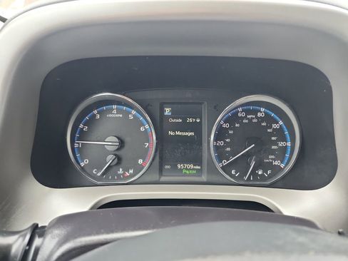 Certified 2016 Toyota RAV4 Limited image 18