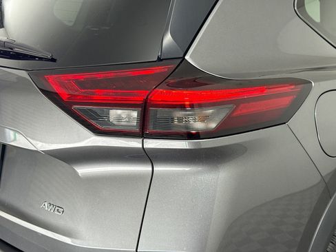 Used 2022 Nissan Rogue S AWD/4WD image 34