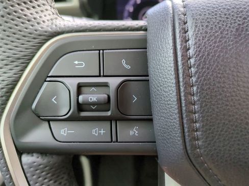 Used 2025 Toyota Tacoma Limited AWD/4WD image 24