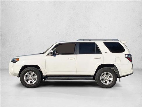 Used 2015 Toyota 4Runner SR5 Premium image 9