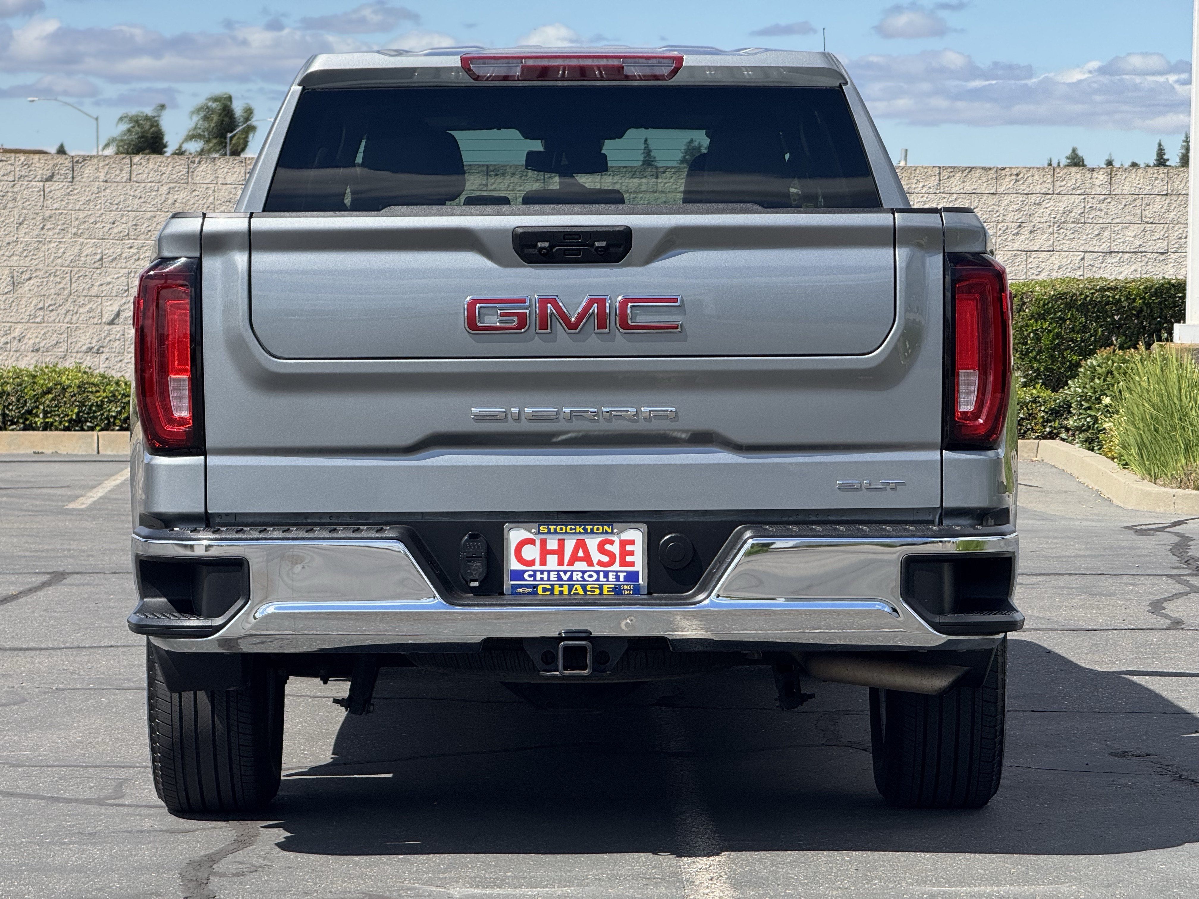 Certified 2025 GMC Sierra 1500 SLT AWD/4WD image 6
