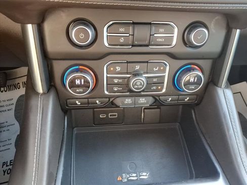 Used 2022 Chevrolet Tahoe LT image 15