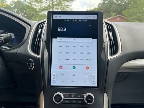 Used 2024 Ford Edge SE image 18