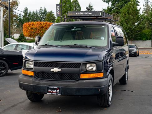 Used 2009 Chevrolet Express 1500 Passenger image 5