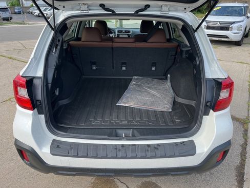 Used 2019 Subaru Outback 2.5i Touring image 24