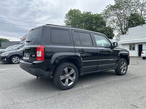 Used 2015 Jeep Patriot High Altitude AWD/4WD image 4