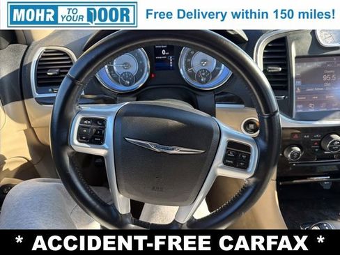 Used 2014 Chrysler 300 Base image 18